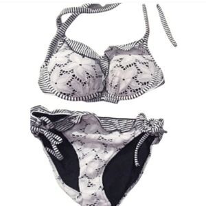 Victoria's Secret Bikini 